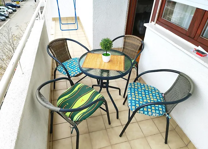 Apartment Lara