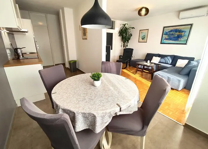 Apartment Lara