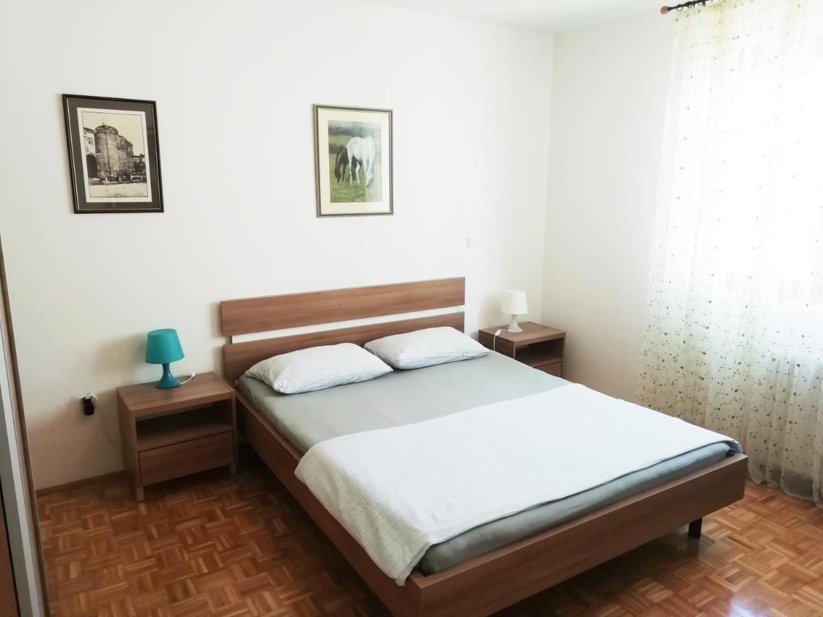 Lara Apartment *